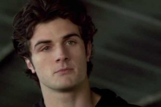 c033d84c3deb6883a6bf85c73def131108afcc3a-Awkward-Season-2-Episode-2-Video-Preview Source: MTV