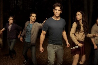 promo-teen-wolf-season-2-new-threat-and-possible-love-triangle